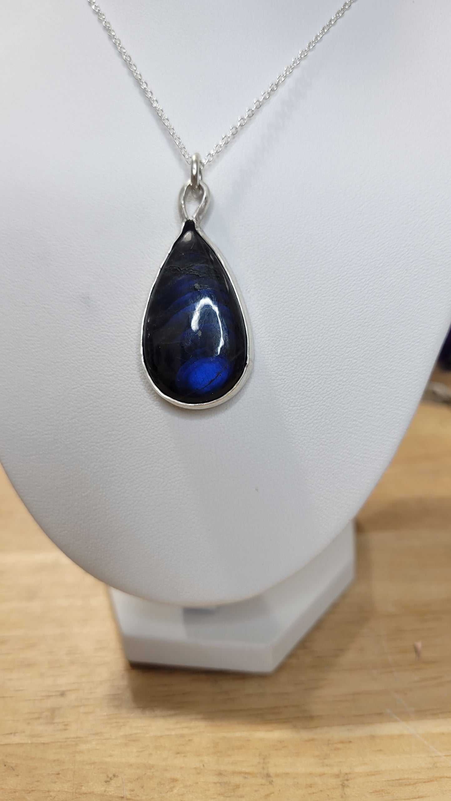 Teardrop labradite pendant